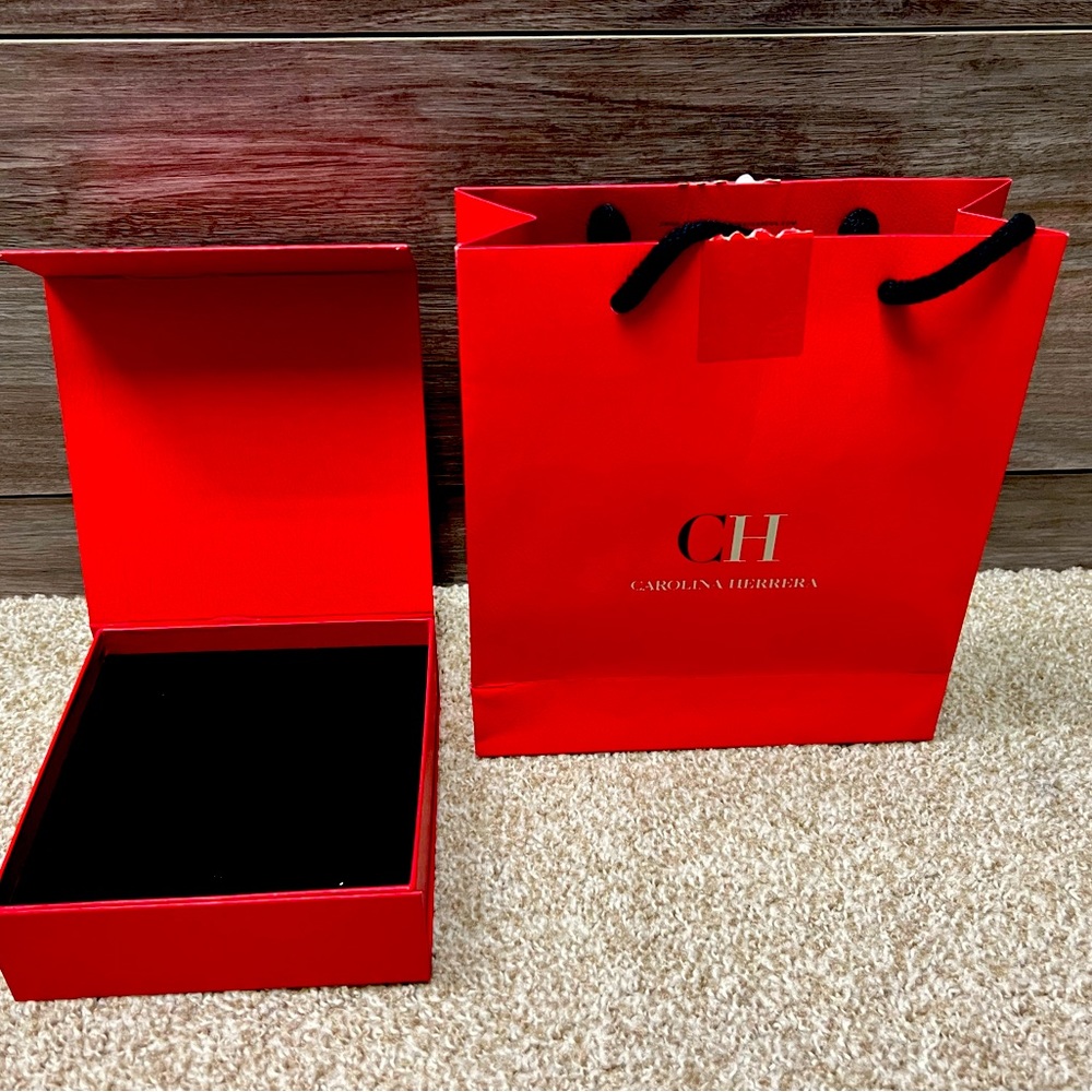 Original Carolina Herrera belt box + shopping bag